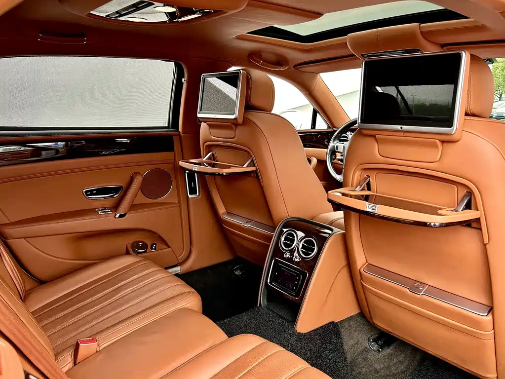 Bentley Flying Spur — миниатюра 16