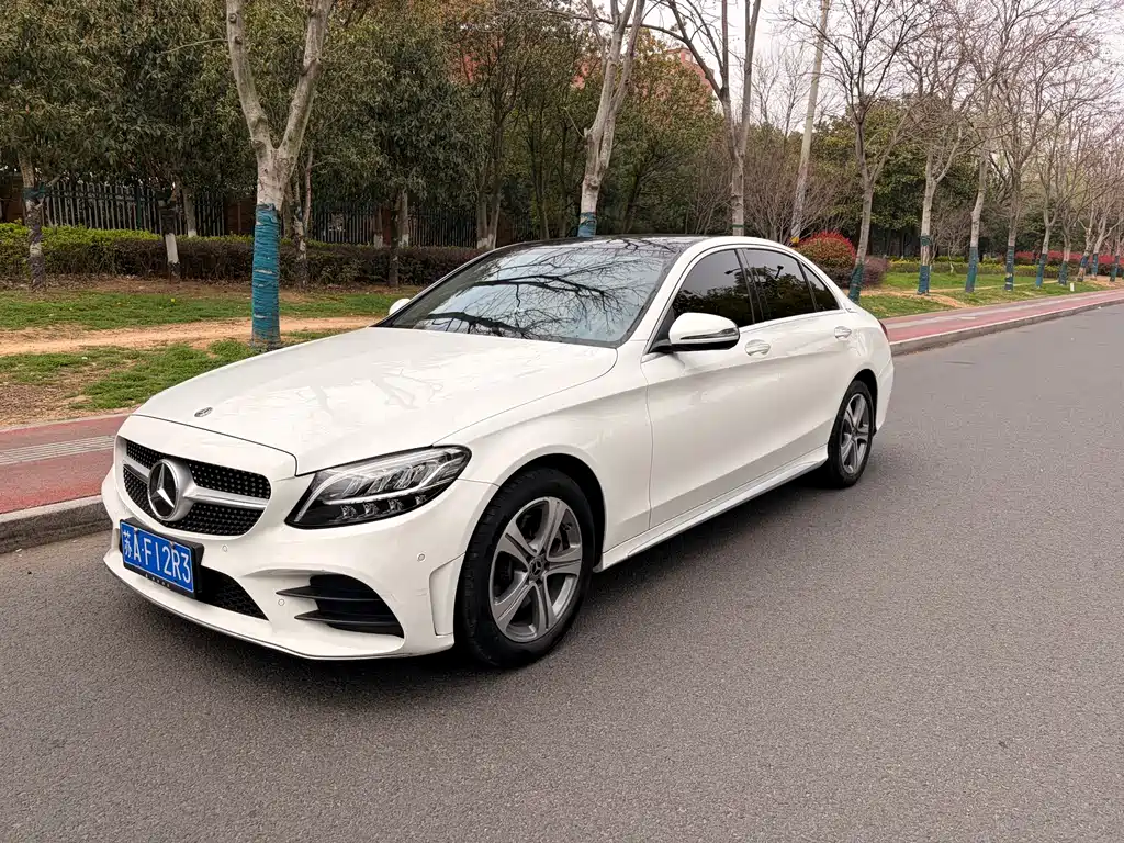 Mercedes-Benz C-Class 2021