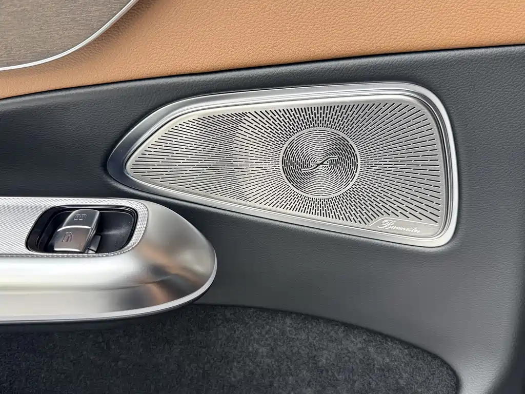 Mercedes-Benz E-Class — миниатюра 20