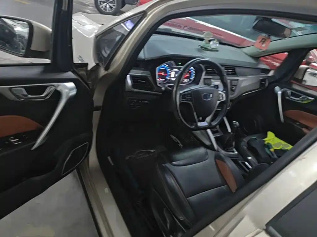 Geely Vision X3 — миниатюра 16