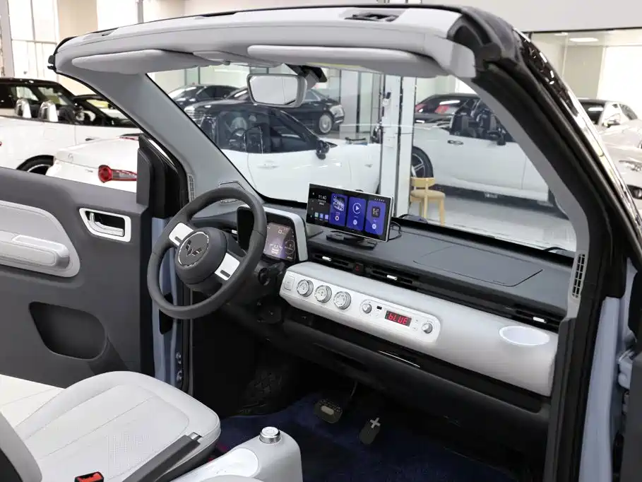 Wuling MINIEV — миниатюра 12