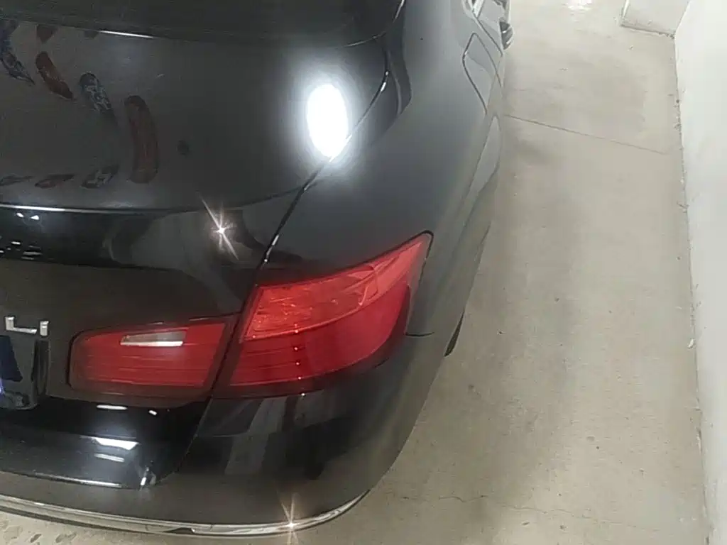BMW 5 Series — миниатюра 8