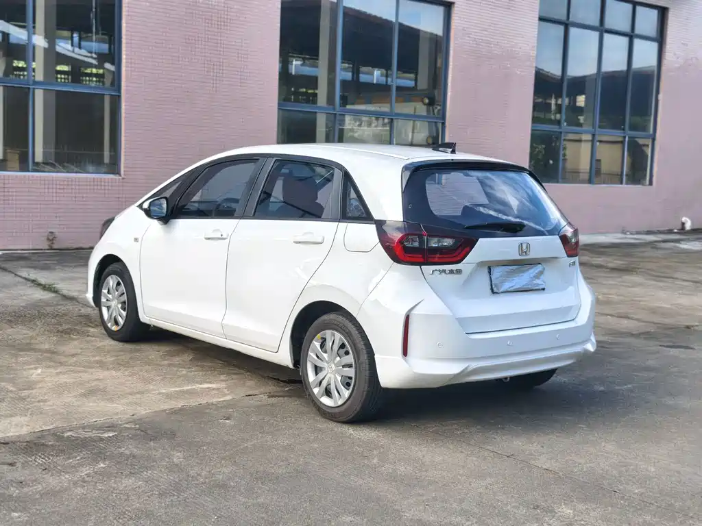 Honda Fit — миниатюра 6