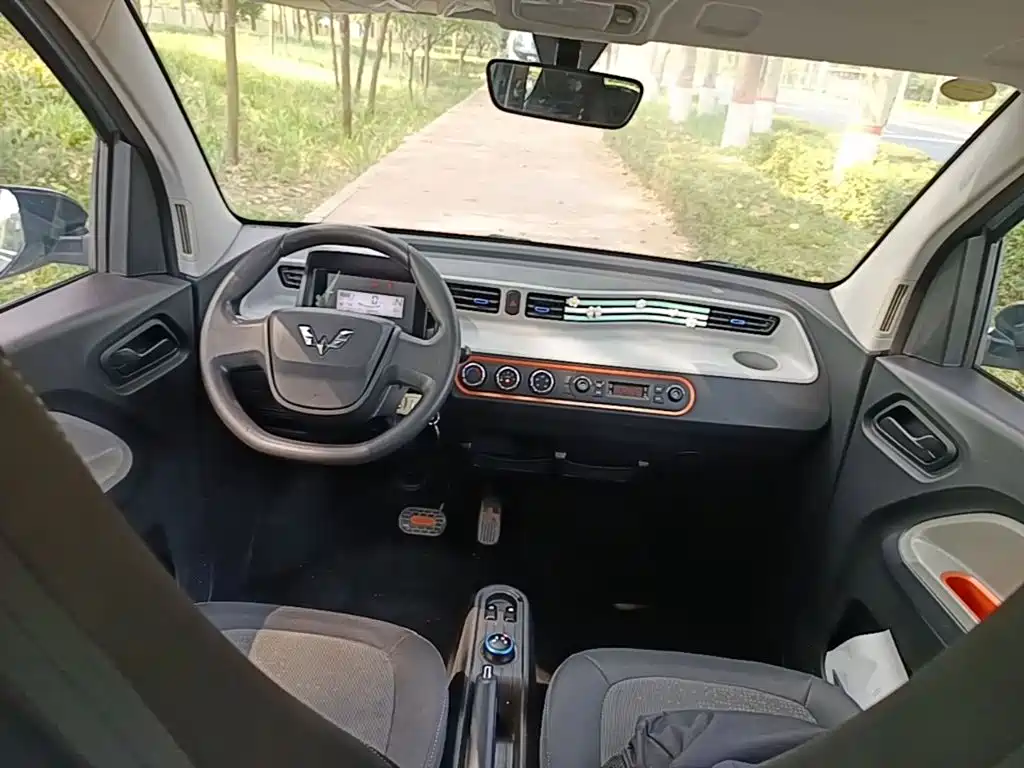 Wuling MINIEV — миниатюра 10