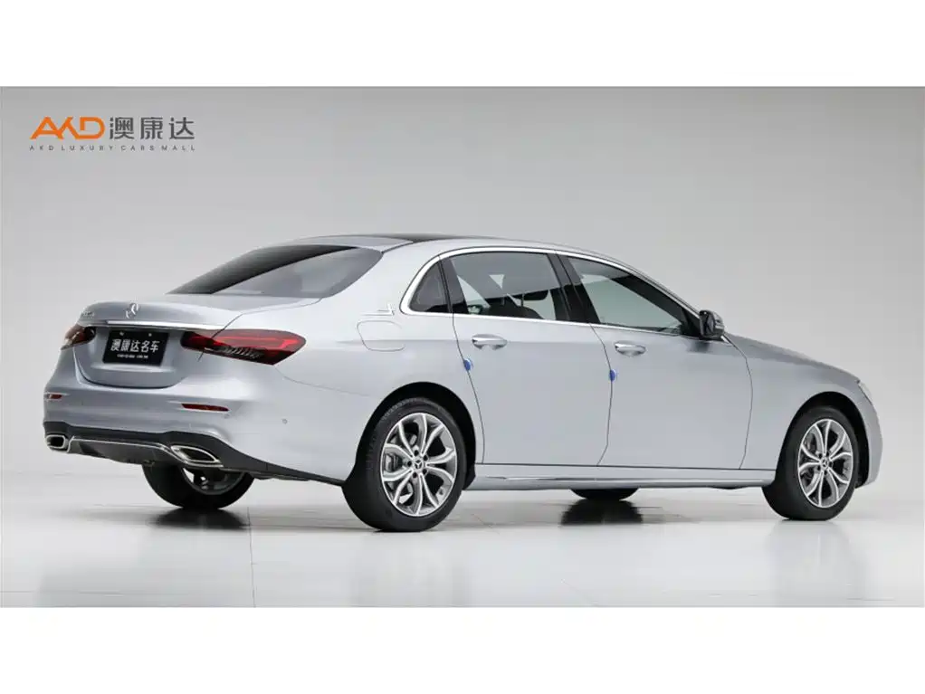 Mercedes-Benz E-Class — миниатюра 3