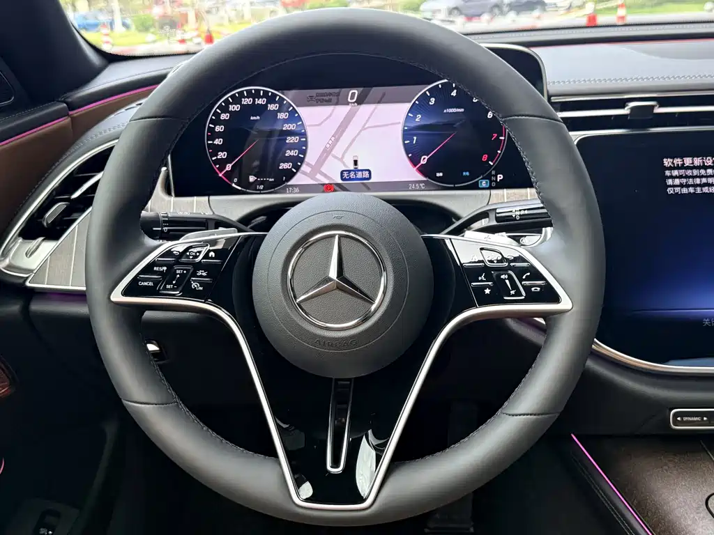 Mercedes-Benz E-Class — миниатюра 14