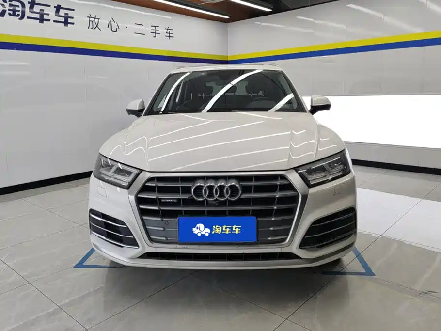 Audi Q5L — миниатюра 2