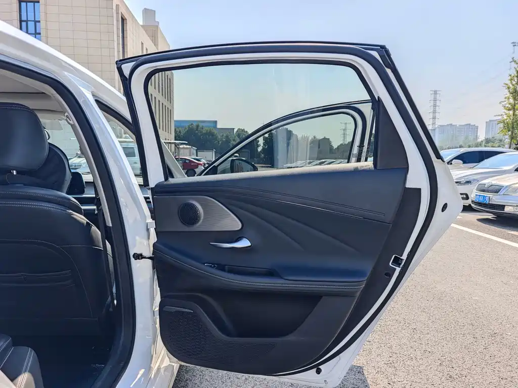 Chery Arrizo 8 — миниатюра 15