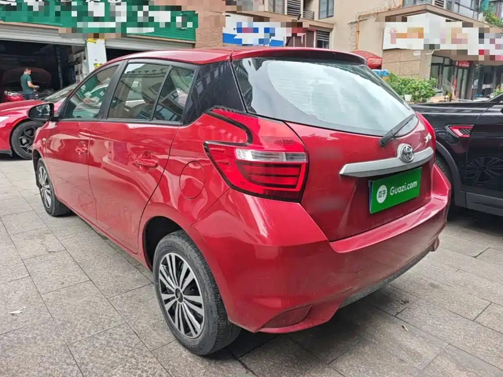 Toyota Yaris L — миниатюра 5