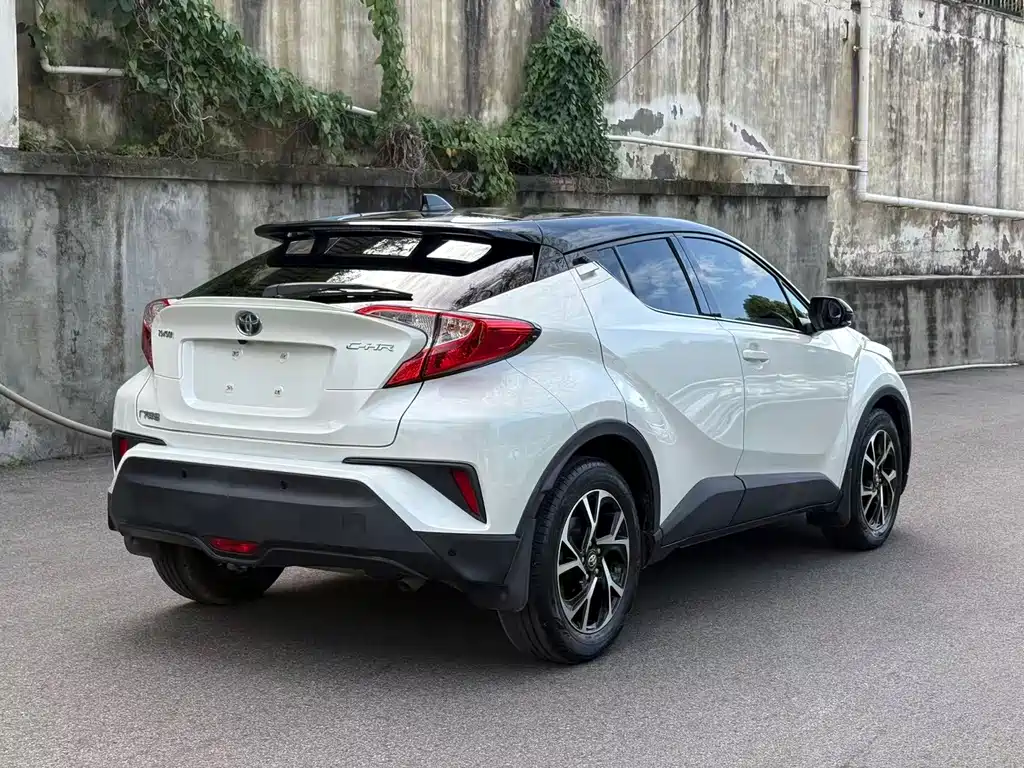 Toyota C-HR — миниатюра 6