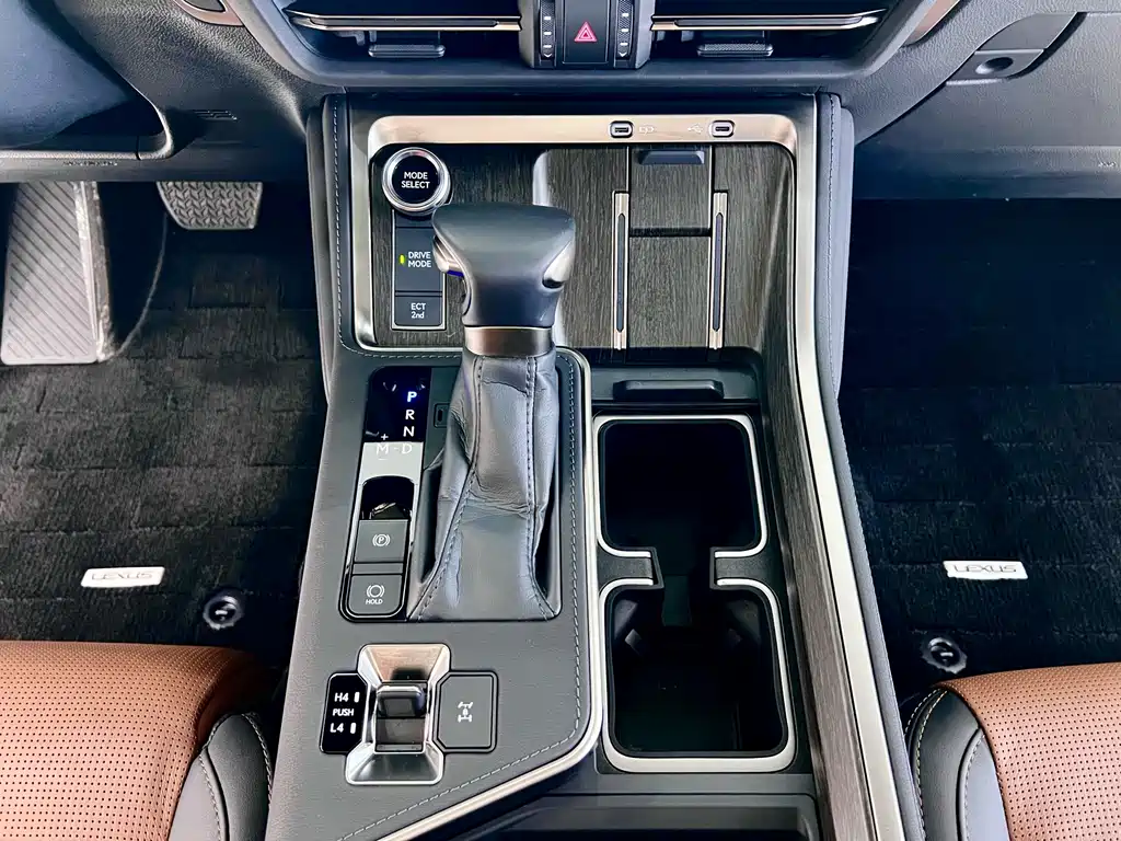Lexus GX — миниатюра 18