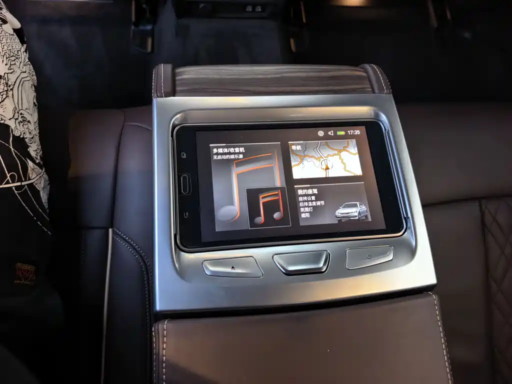 BMW 5 Series — миниатюра 14
