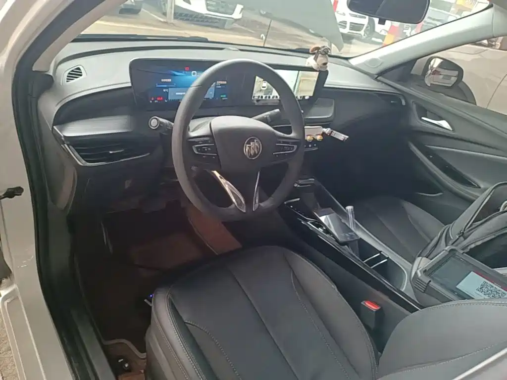 Buick Verano — миниатюра 10