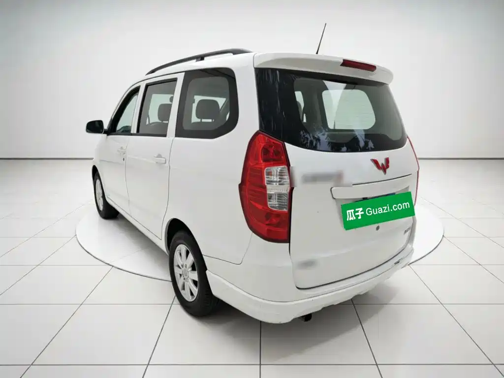 Wuling Hongguang — миниатюра 4