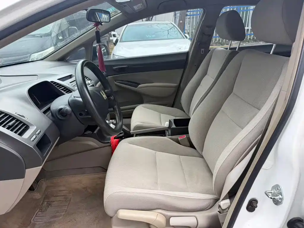 Honda Civic — миниатюра 5