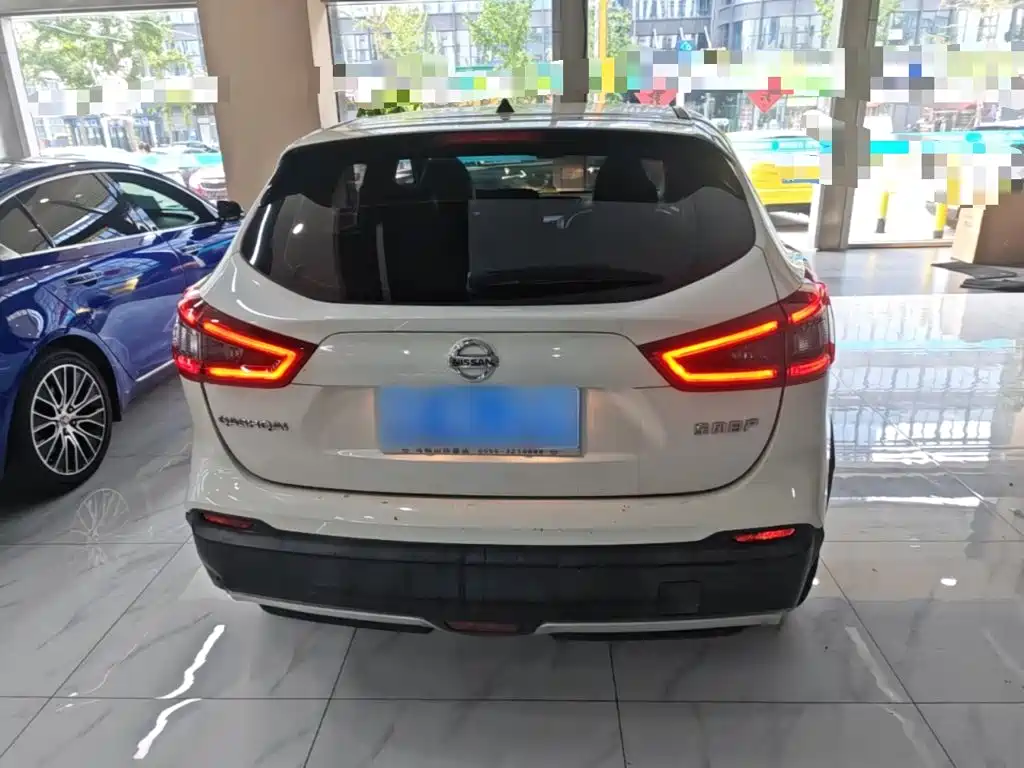 Nissan Qashqai — миниатюра 6