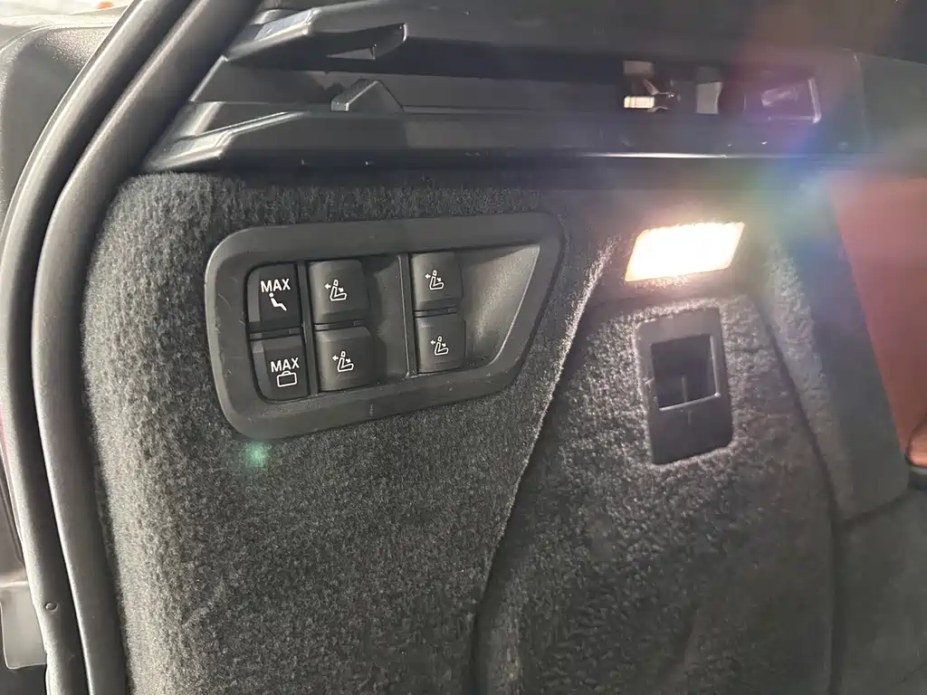 BMW X7 — миниатюра 15