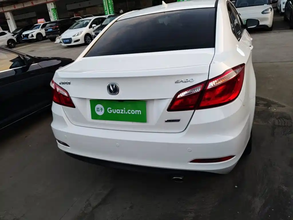 Changan Eado — миниатюра 6
