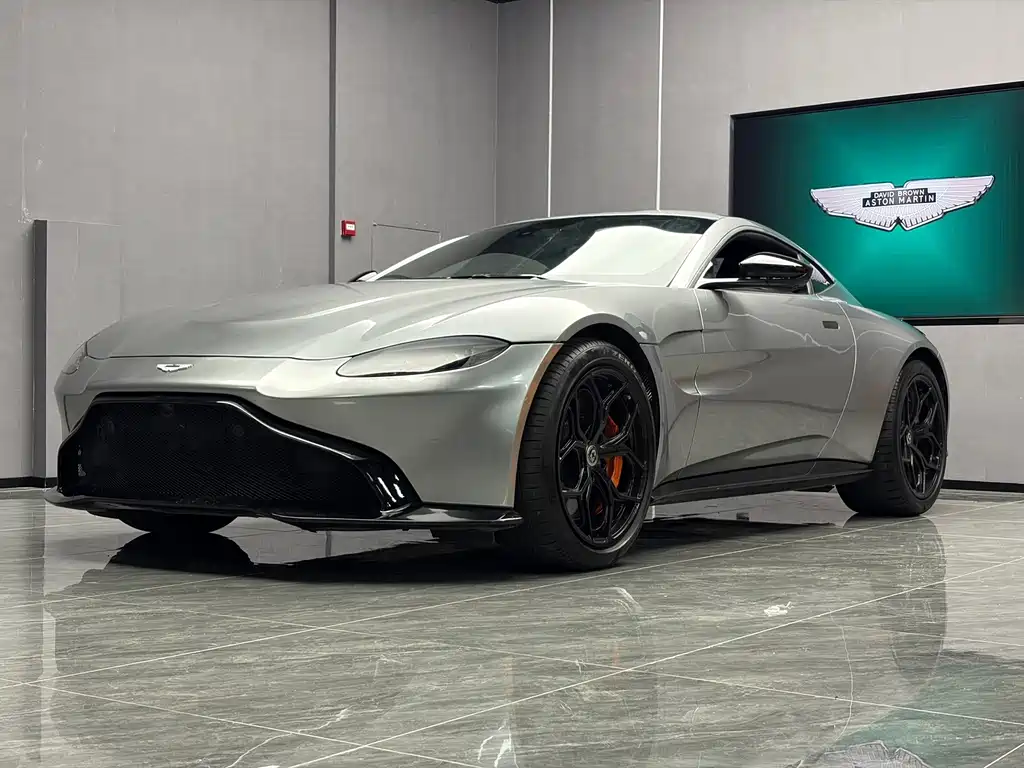 Aston Martin V8 Vantage — миниатюра 4