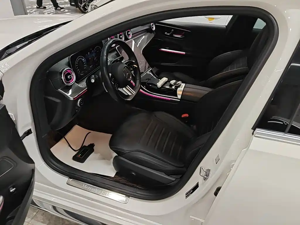Mercedes-Benz C-Class — миниатюра 15