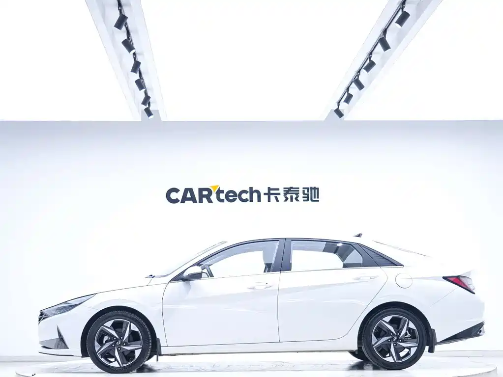 Hyundai Elantra — миниатюра 2