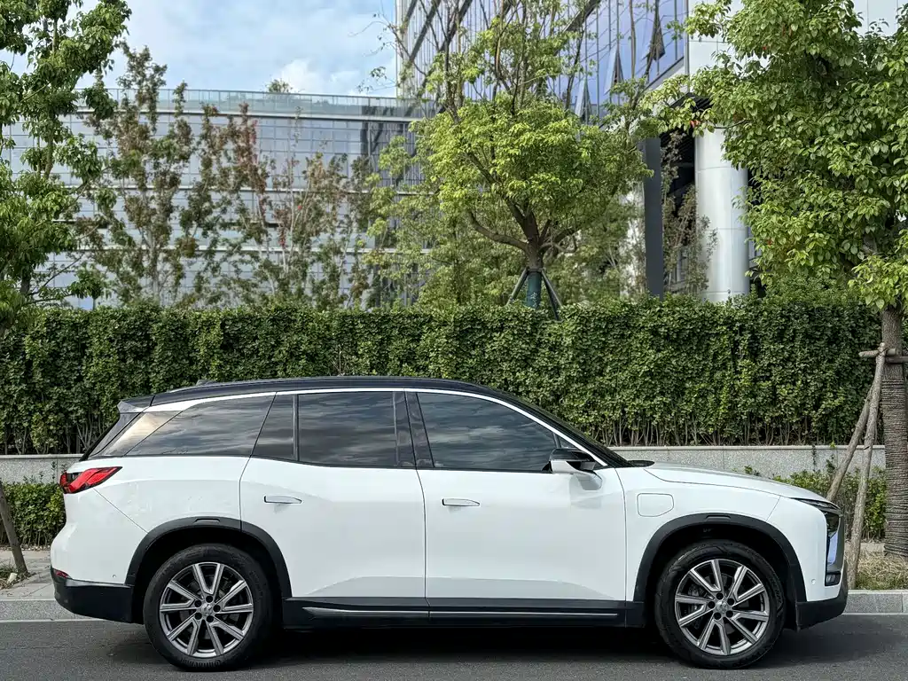 NIO ES8 — миниатюра 4