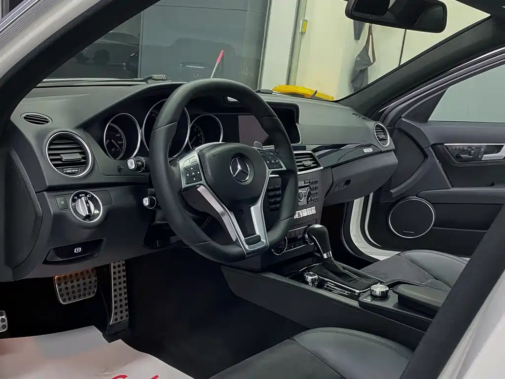Mercedes-Benz C-Class AMG — миниатюра 8