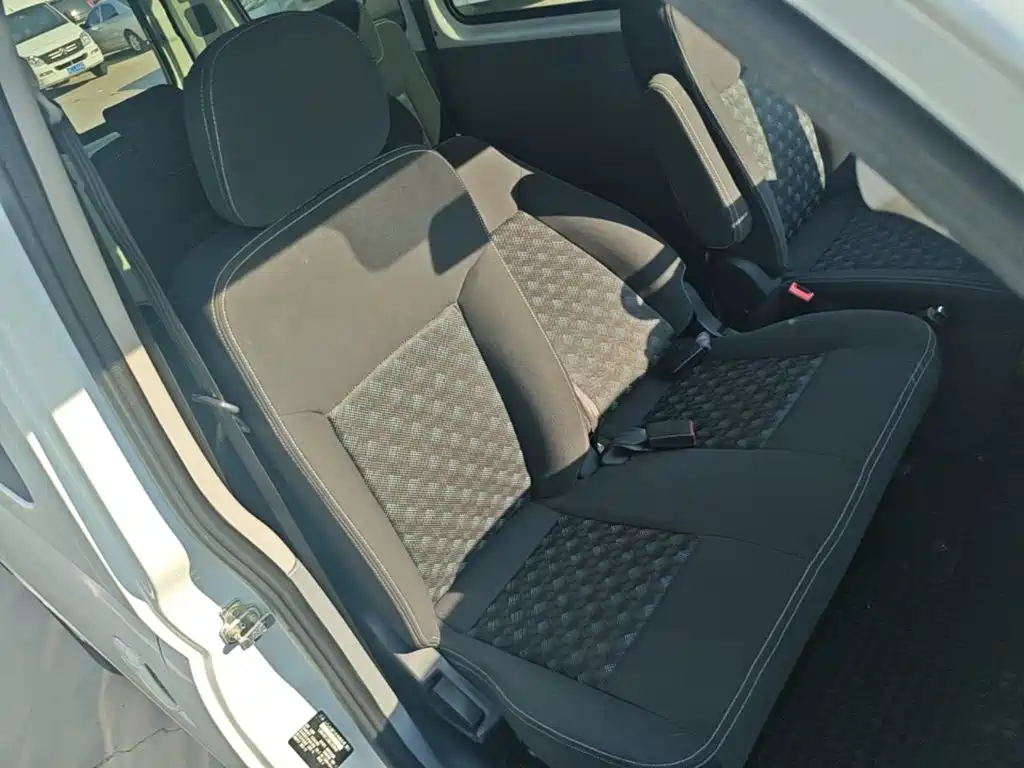 Maxus V80 — миниатюра 25
