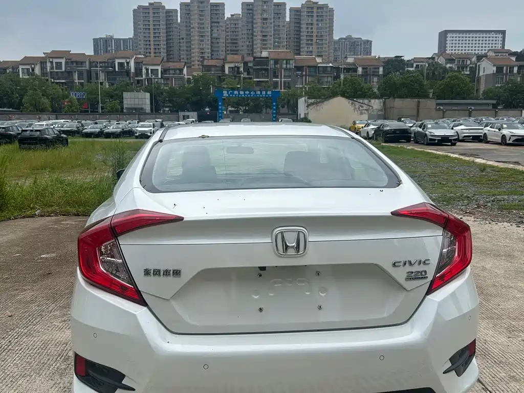 Honda Civic — миниатюра 8