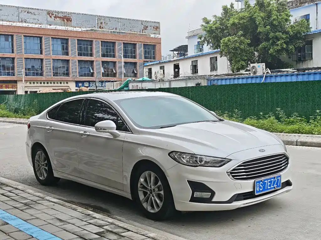 Ford Mondeo — миниатюра 6