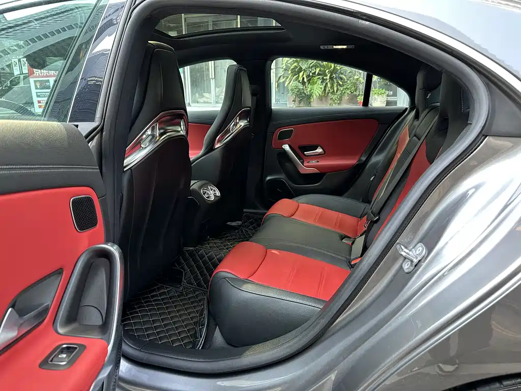 MERCEDES-BENZ CLA AMG