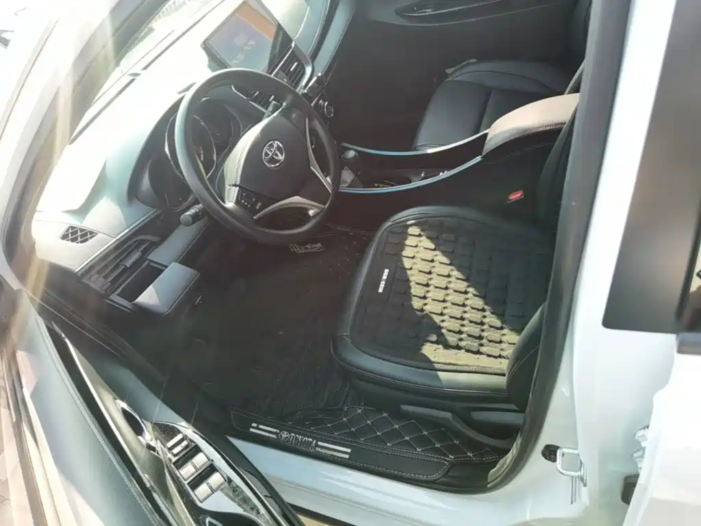 Toyota Yaris L — миниатюра 15