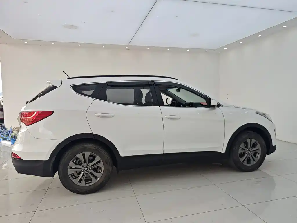 Hyundai Santa Fe — миниатюра 15