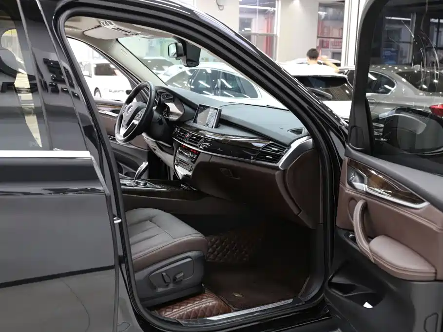 BMW X5 (Import) — миниатюра 16