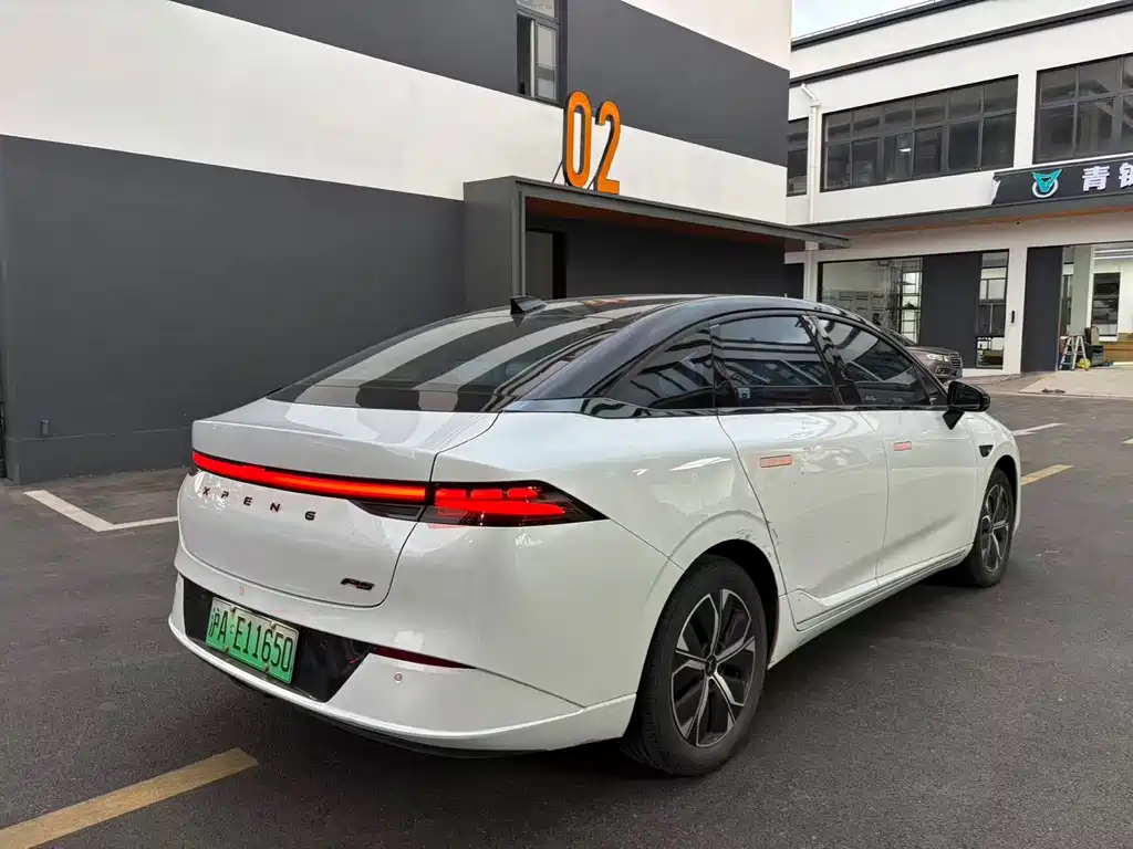 XPeng P5 — миниатюра 5