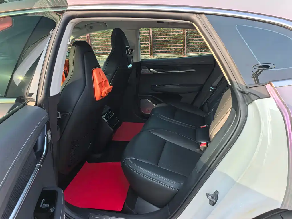 ZEEKR EXTREME KRYPTON 001