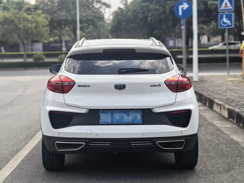Geely Emgrand GS — миниатюра 3