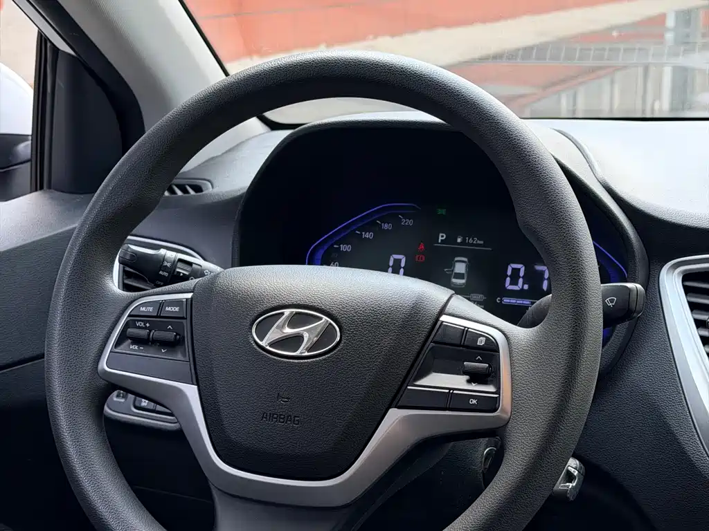 Hyundai Verna — миниатюра 16
