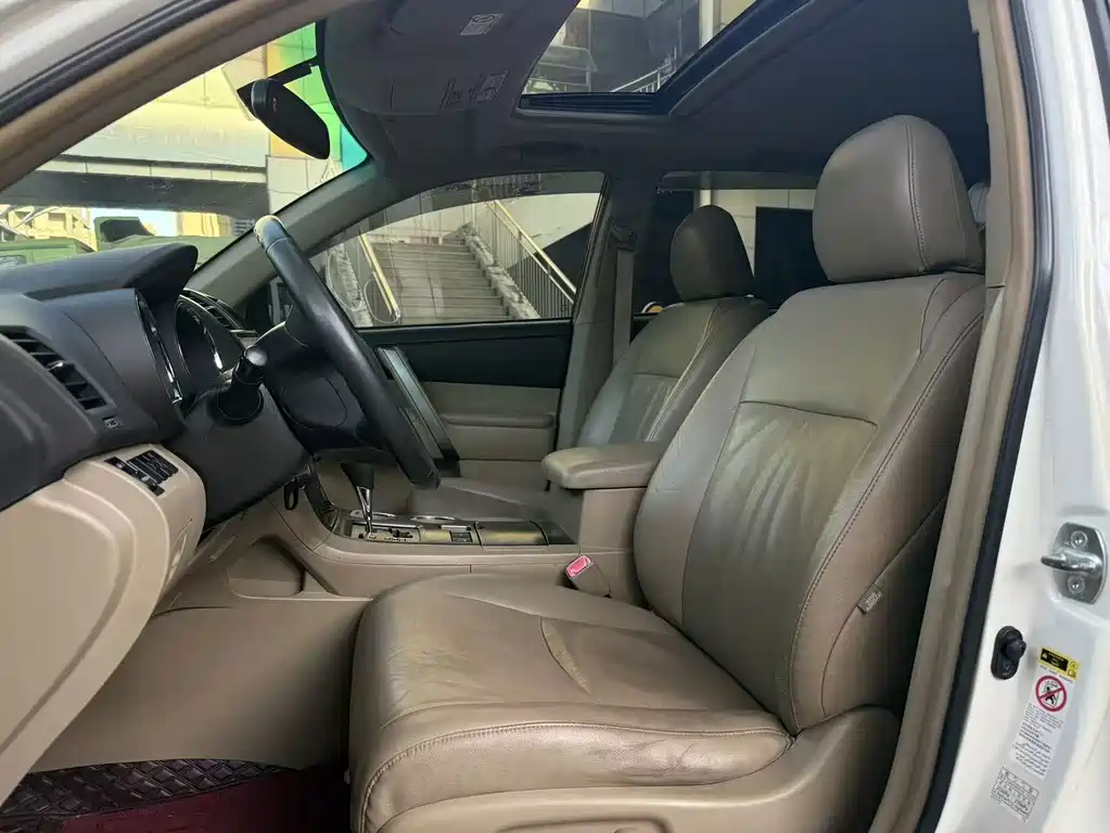 Toyota Highlander — миниатюра 3