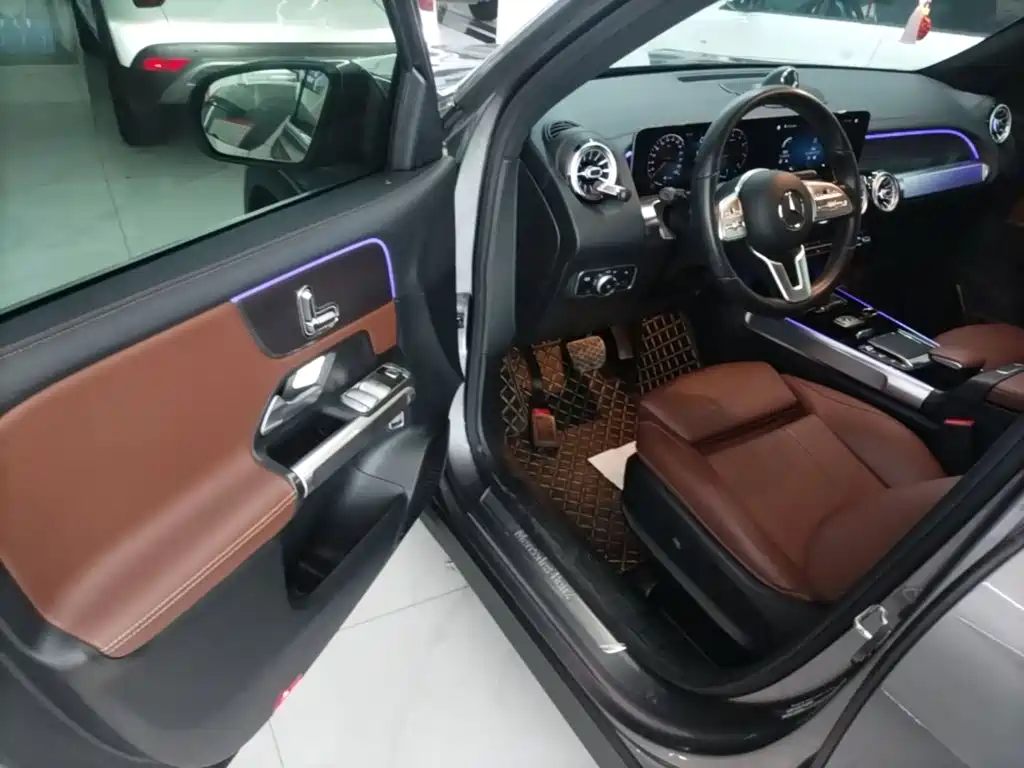 Mercedes-Benz GLB — миниатюра 16