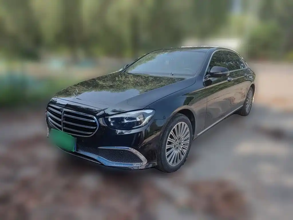 Mercedes-Benz E-Class — миниатюра 2