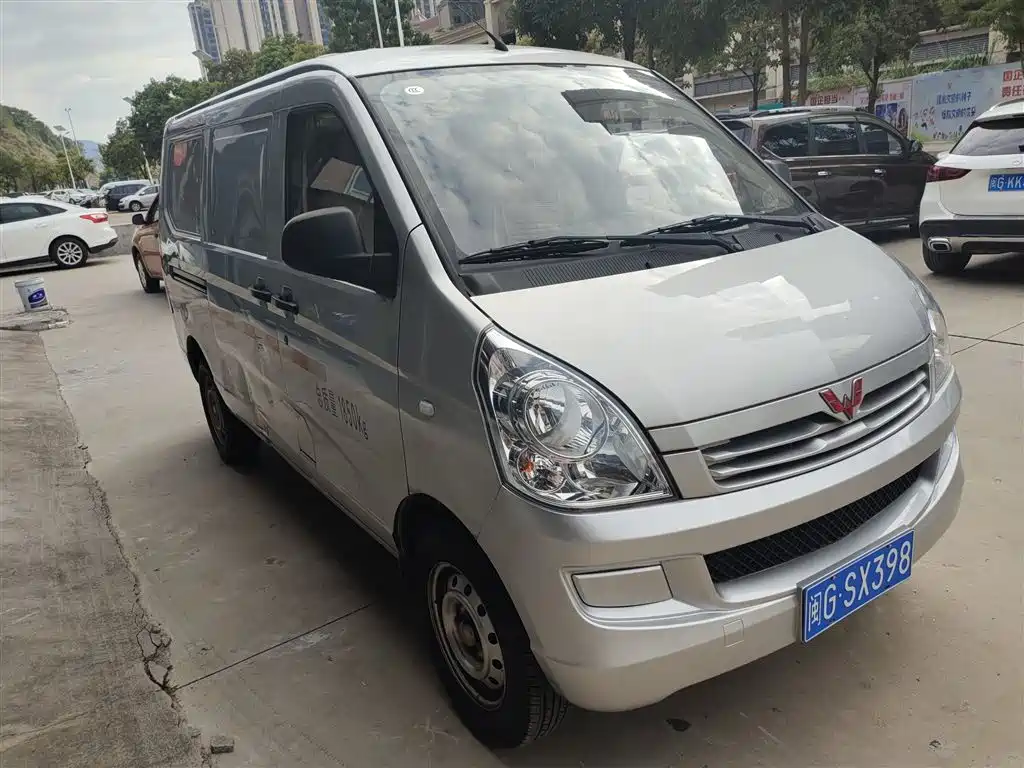 WULING AUTOMOBILE WULING RONGGUANG S
