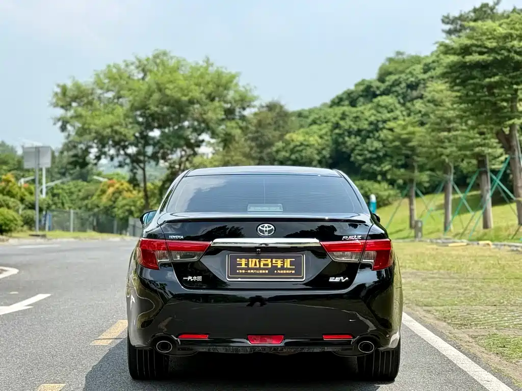 Toyota Reiz — миниатюра 6
