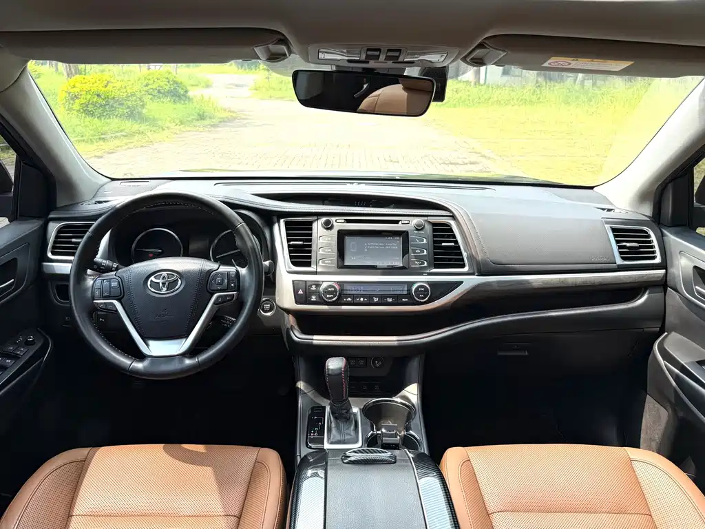 Toyota Highlander — миниатюра 18