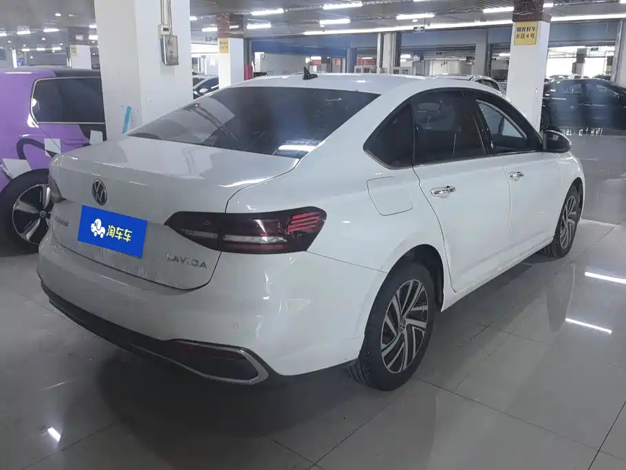Volkswagen Lavida — миниатюра 3