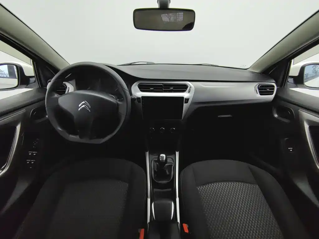Citroen Elysee — миниатюра 5