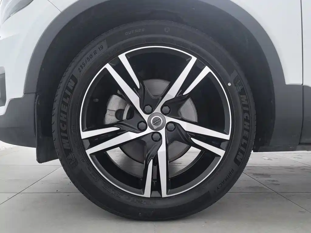 Volvo XC40 — миниатюра 17