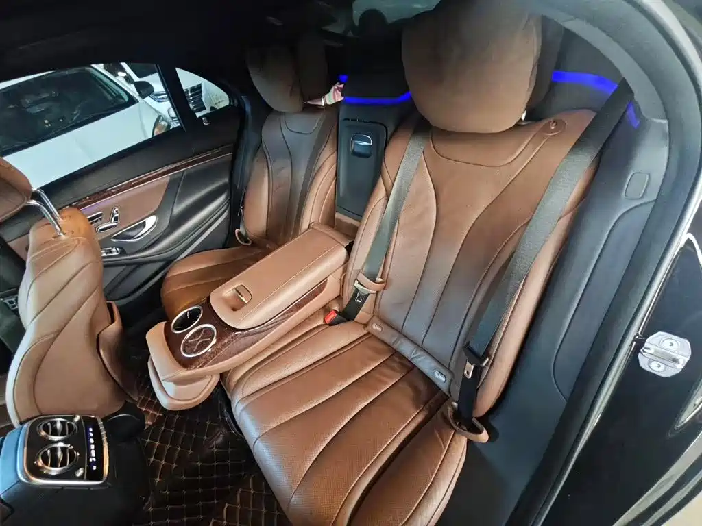 Mercedes-Benz S-Class — миниатюра 6