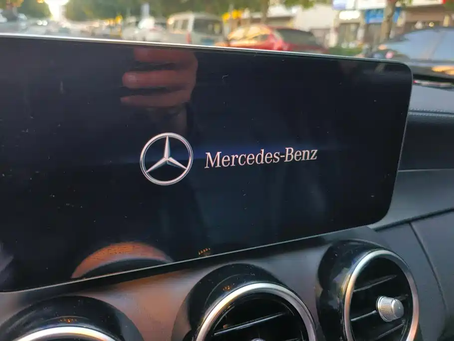 Mercedes-Benz C-Class — миниатюра 13