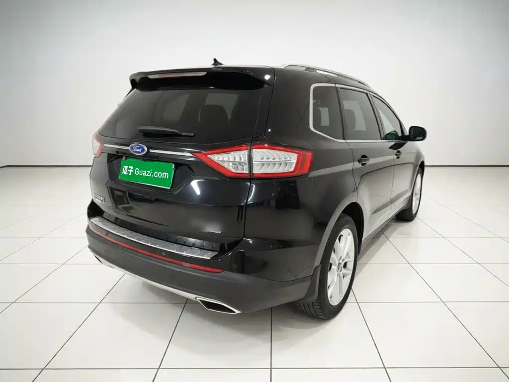 Ford Edge — миниатюра 4